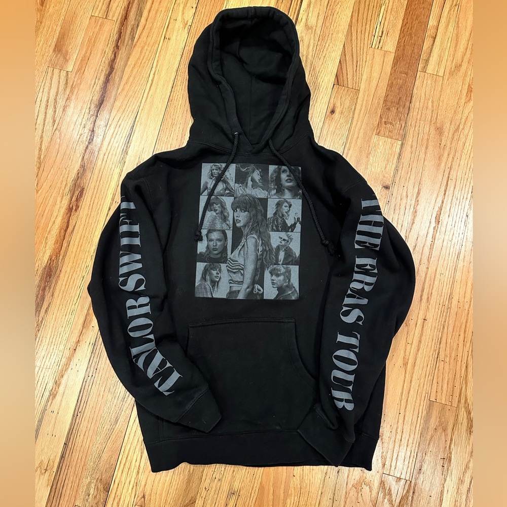 Taylor Swift Eras tour Black black hoodie M